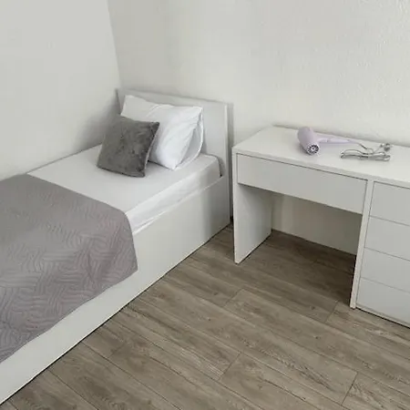 Big House With Swimming Pool