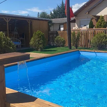 דירה Big House With Swimming Pool *