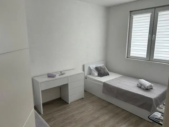 Appartement Big House With Swimming Pool *